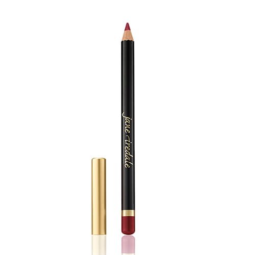 Na obrázku je konturovací tužka na rty značky Jane Iredale v klasickém, elegantním balení – černé tělo a zlaté víčko. Barva hrotu naznačuje odstín červené s příměsí růžové nebo bordó – intenzivní, ženský a výrazný.