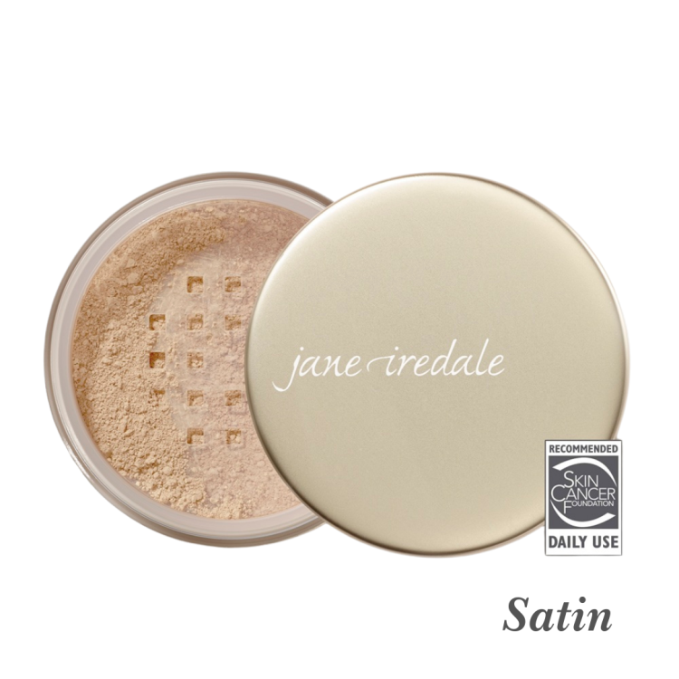 Satin je sypký minerální podklad Jane Iredale v neutrálním, světlém odstínu pro pleť s vyrovnaným tónem, který zajišťuje přirozený vzhled, ochranu SPF 15 a doporučení Skin Cancer Foundation.
