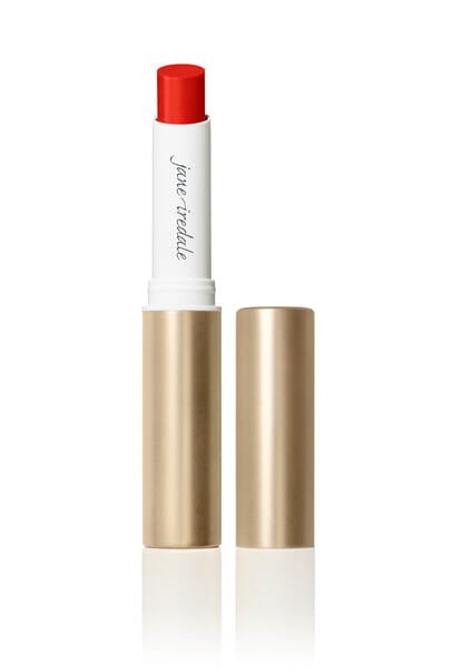 Na obrázku vidíme rtěnku Jane Iredale v odstínu Poppy. Jde o intenzivní, živý odstín červené s výrazným oranžovým podtónem. Jasná, energická a teplá barva ideální na jaro a léto. Lze ji popsat jako makově červenou nebo červenou s korálovým nádechem.