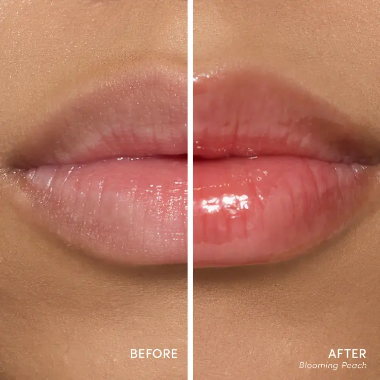 Fotografie typu „před a po“ zachycuje detail rtů modelky. Vlevo mají rty přirozenou, jemně růžovou barvu, vpravo jsou po aplikaci oleje Jane Iredale Just Kissed Lip Oil více broskvově růžové, vyhlazené a výrazně lesklé.